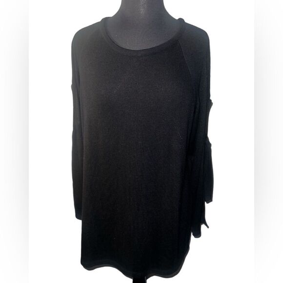 🐘Unbranded black cold shoulder sweater - Picture 1 of 3